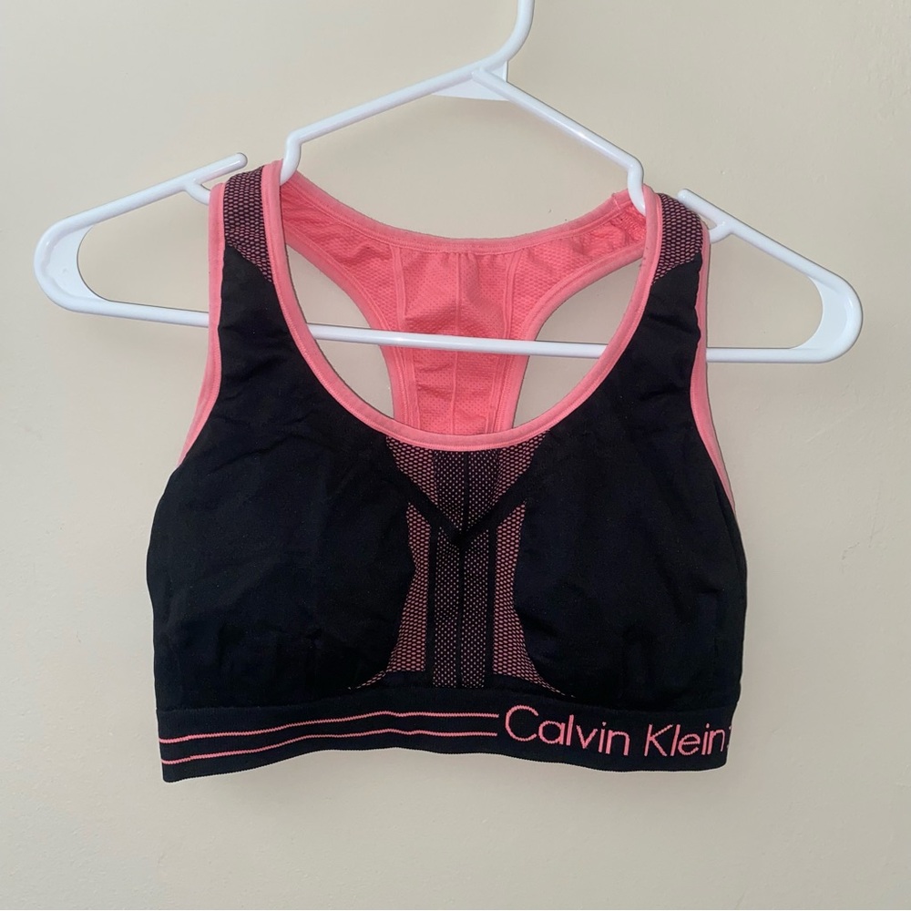 Calvin Klein Reversible Black Pink Mesh Design Performance Gym Sports Bra